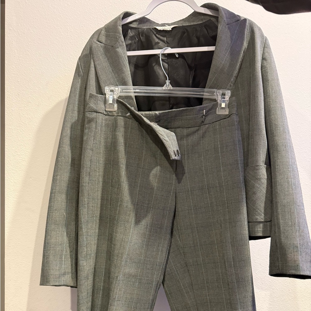 George Stretch Checkered Blazer in Black and Gray